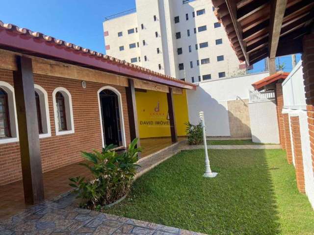 Casa à Venda com 360m² - Jardim Capricórnio - Caraguatatuba/SP