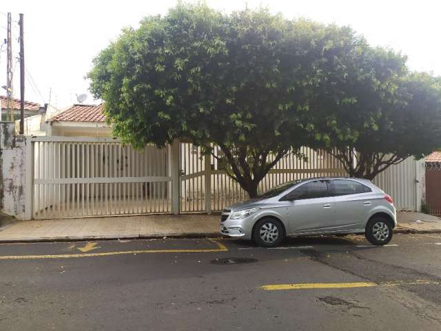 Lindo imóvel no Bairro Jardim Caparroz, excelente localização em São José do Rio Preto.