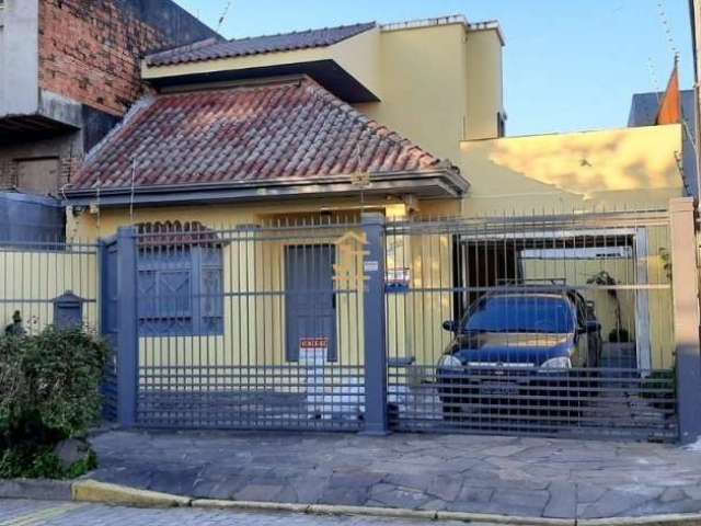 Casa com 3 quartos à venda na Gastão Rhodes, 368, Santana, Porto Alegre por R$ 750.000