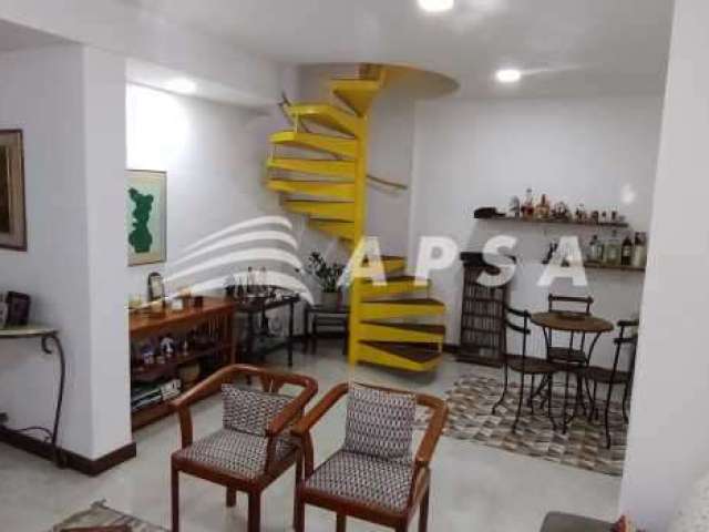 Casa com 3 quartos à venda na Rua Agostinho Menezes, Andaraí, Rio de Janeiro, 261 m2 por R$ 800.000