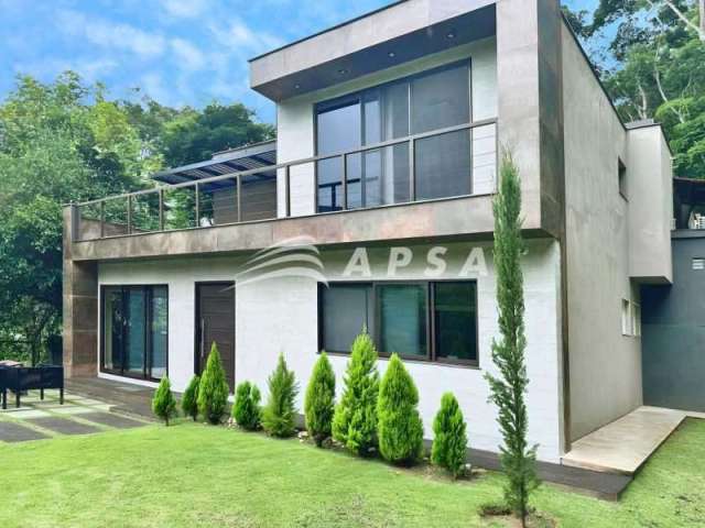 Casa em condomínio fechado com 5 quartos à venda na Estrada Roberto Penna Chaves, Itaipava, Petrópolis, 450 m2 por R$ 3.900.000