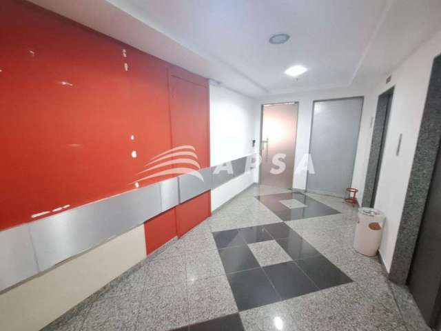 Excelente andar comercial localizado no centro do rio, com 265m², . composto recepção, salas dividid