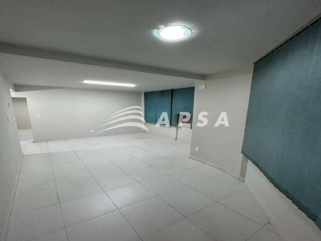 Excelente conjunto de sala comercial no centro rio, com 37m² e banheiro social. sala pintada e com e