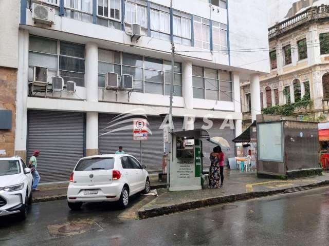 Ótima oportunidade comercial no comercio. lojão comercial composto por: 700 m² dividido em 2 andares