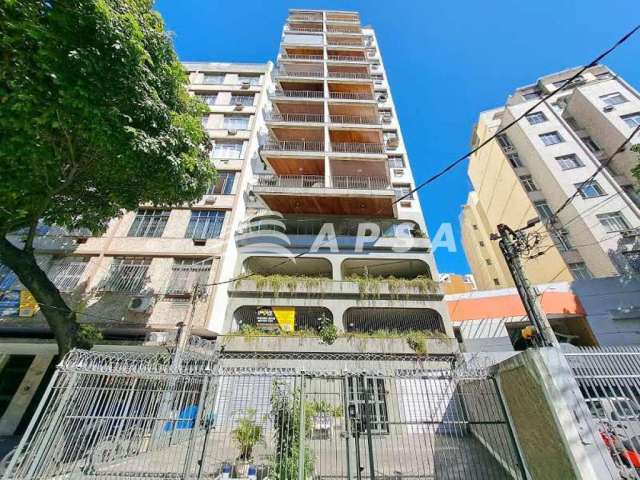 Ótimo apartamento, localizado no maracanã, sendo 73m², de frente com vista livre, varanda, sala ampl