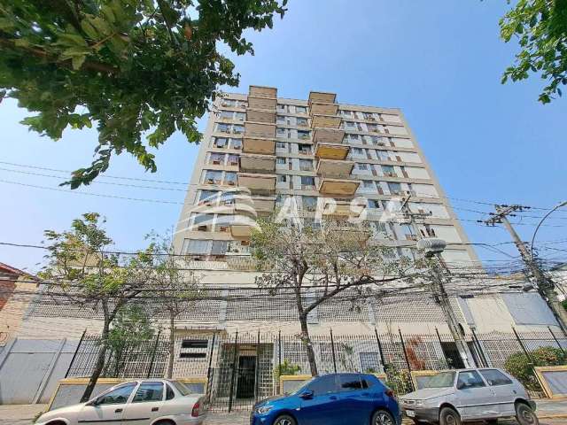 Otimo apartamento, composto por: varanda, sala, 2 dormitorios, cozinha com armario, banheiro social,