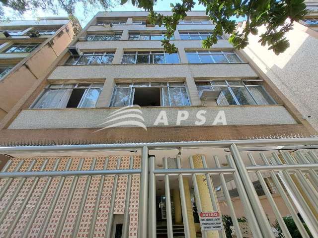 Ótimo apartamento, localizado na tijuca próximo metrô da saens pena, total de 65m2, de fundos, silen