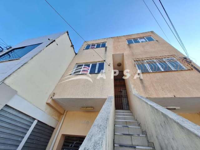 Galpão em área comercial prox. av. alberto magno .