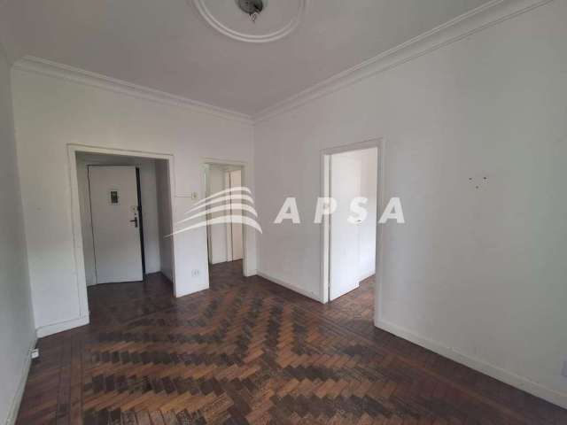 Localizado na tijuca, este apartamento de 50m² é a perfeita combinação de conforto e praticidade. co