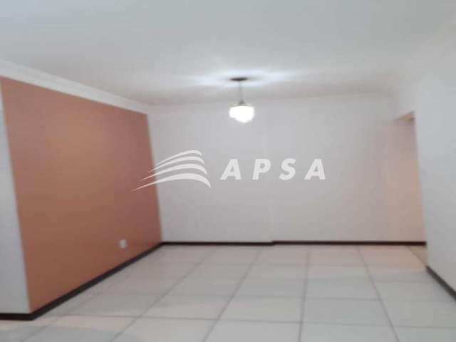 Ótima oportunidade residencial no costa azul. apartamento no 5 andar, sol da manhã, composto por: 98