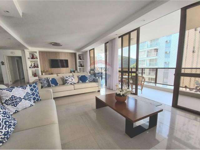 Apartamento 5 dormitórios (2 suítes) 2 vagas à venda por R$ 1.250.000,00  - Praia das pitangueiras - Guarujá - SP