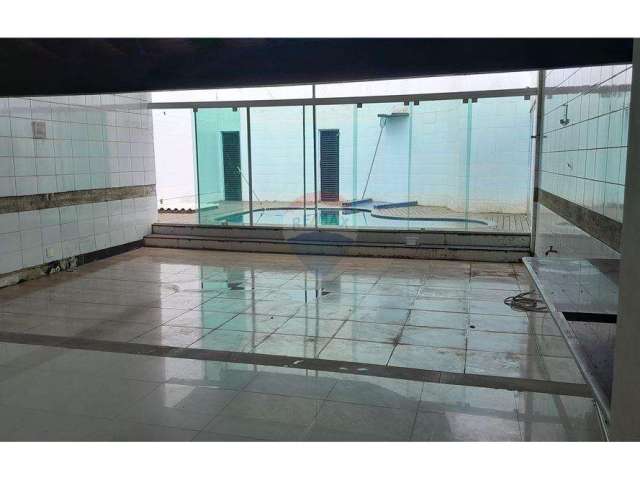 Vende-se casa para uso comercial Vila Maia Guarujá.