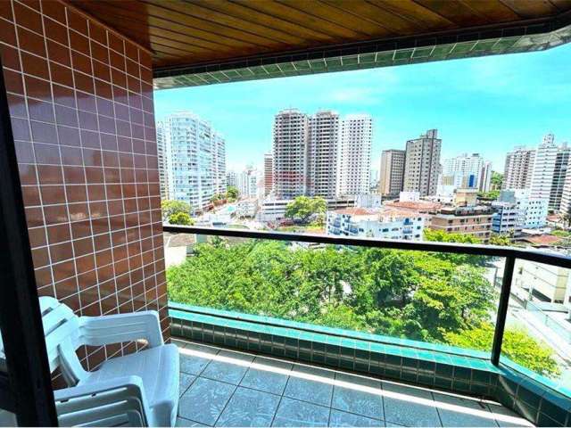 Apartamento 2 Dormitórios (1 suíte) Sala com sacada Frente praça Piscina Churrasqueira Salão de Jogos e Festas Garagem Astúrias, Guarujá/SP