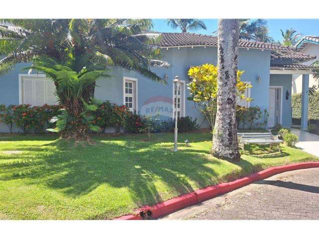 Casa em condomínio à venda na Praia de Pernambuco - Guarujá