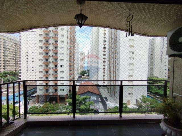 Apartamento com 3 dormitórios 2 vagas à venda, por R$ 520.000,00 - Praia das Pitangueiras - Guarujá/SP