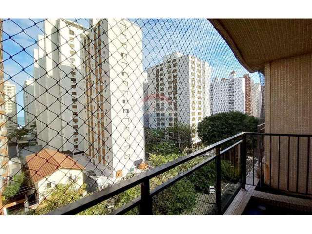 Apartamento com 132 m2 a 200 metros da praia de Pitangueiras a venda