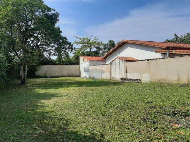 Terreno à Venda na Praia de Pernambuco - Guaruja -