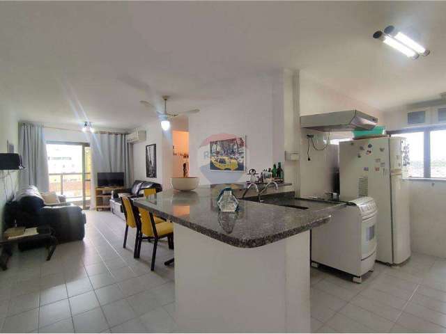 Oportunidade Única !! Apartamento 3 dormitórios, Piscina, 2 vagas, Praia da Enseada, Guarujá