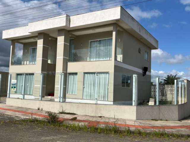 Linda casa no bairro 1º Linha em Criciúma