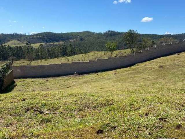 Terreno á venda no condomínio Campo de Toscana em Vinhedo/SP.