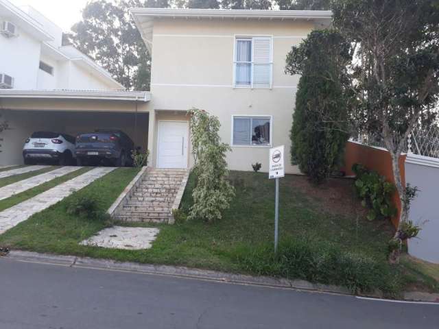 Confortável casa à venda no Condomínio San Marino em Valinhos/SP.