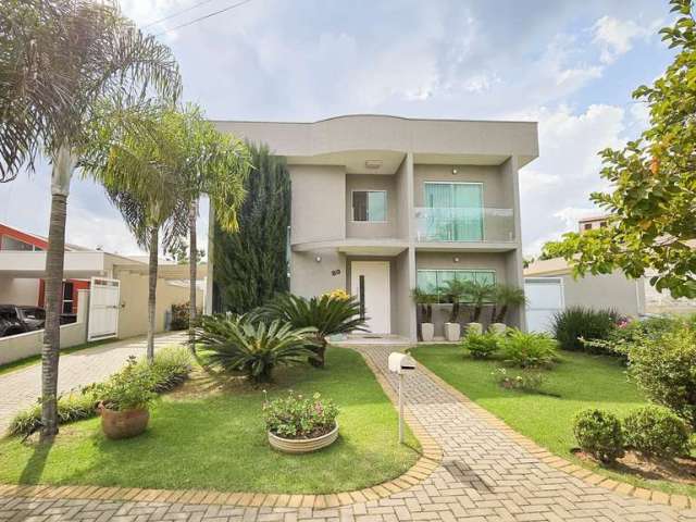 Casa á venda e locação no Condomínio Terras de Vinhedo.