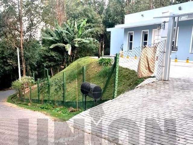 Casa a venda no Condomínio Vale da Santa Fé em Vinhedo.