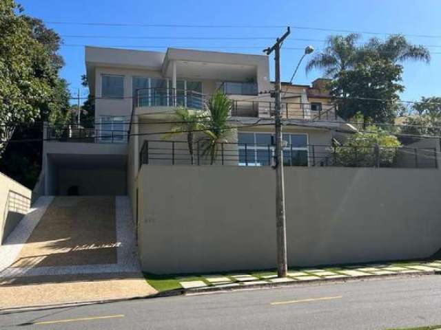 Linda e luxuosa casa a venda no Condomínio Marambaia em Vinhedo/SP.