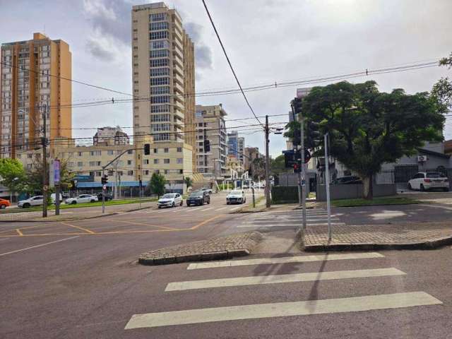 Casa com  TERREA PRAÇA 29 DE MARÇO4 dormitórios à venda, 230 m² por R$ 2.150.000 - Champagnat - Curitiba/PR