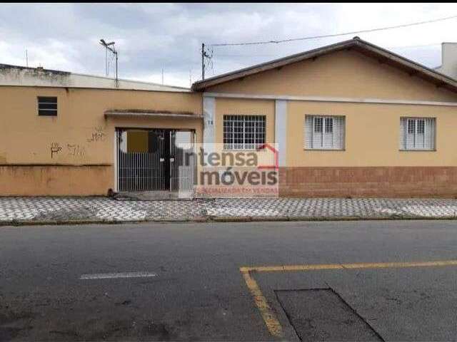 Casa à venda no bairro Chácara Olaria - Taubaté/SP