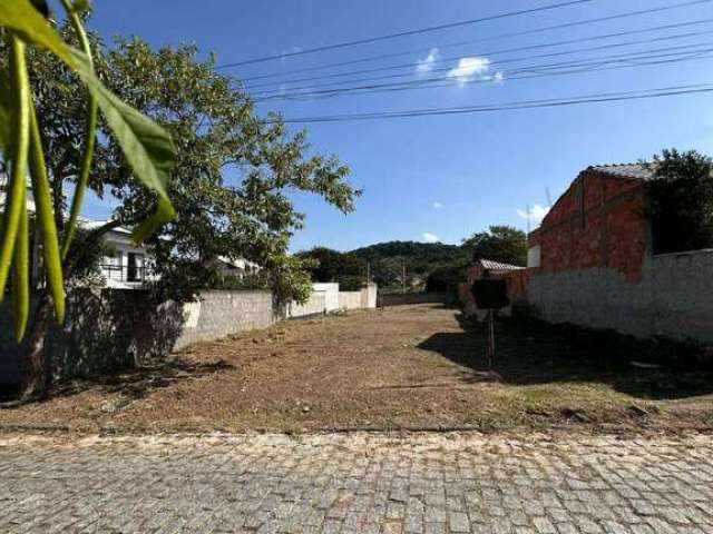 Terreno com projeto aprovado no Condomínio Solar dos Cantarinos I