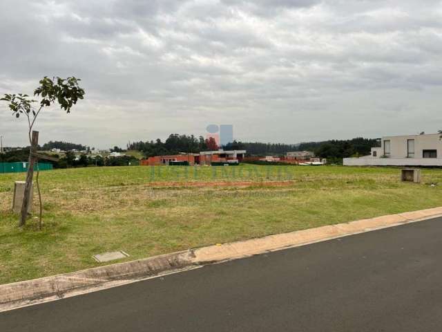 Terreno a venda no Villa dos Pinheiros