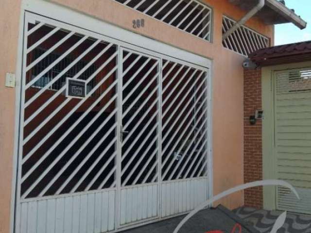 Casa 176Ms.em Osasco, bairro I.A.P.I. 3 quartos 1 suite, quintal com play ground, canil, horta. mais 1 sobrado 2 quartos