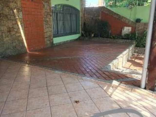 Casa para venda com 2 quartos e 3 vagas  na Vila Campesina - Osasco.