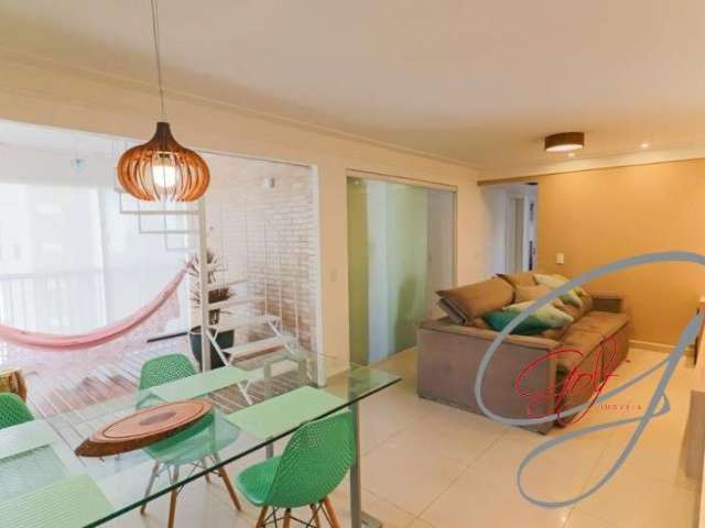 Cobertura Duplex à venda, semi mobiliado, com 220 m² e 4 quartos sendo 2 suítes, Vila São Francisco.
