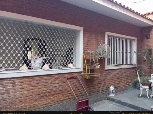 Casa à venda em Osasco-SP, Bela Vista: 2 quartos, 2 salas, 2 banheiros, 4 vagas de garagem, 164,00 m² de área.