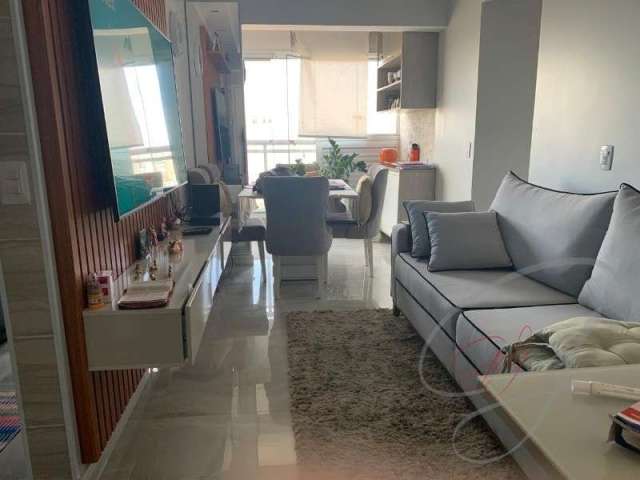 Apartamento à venda no Jardim das Flores, em Osasco, com 2 dormitórios, 1 suite, 2 salas, 2 banheiros, vagas para 2 autos e 1 moto, com 57 m².