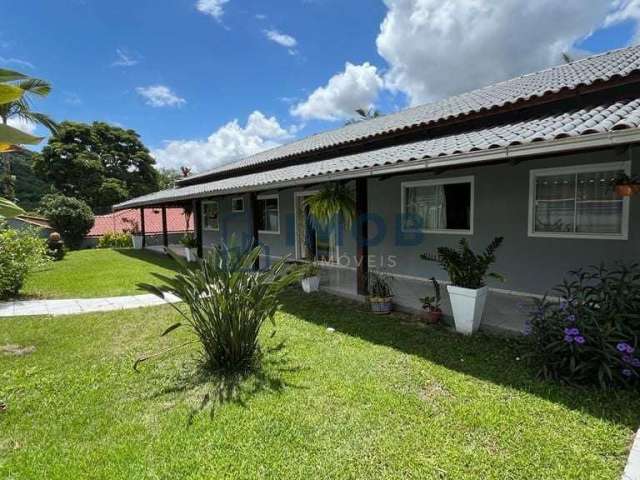 Casa com 1 Suíte + 3 Quartos, Ilha da Figueira