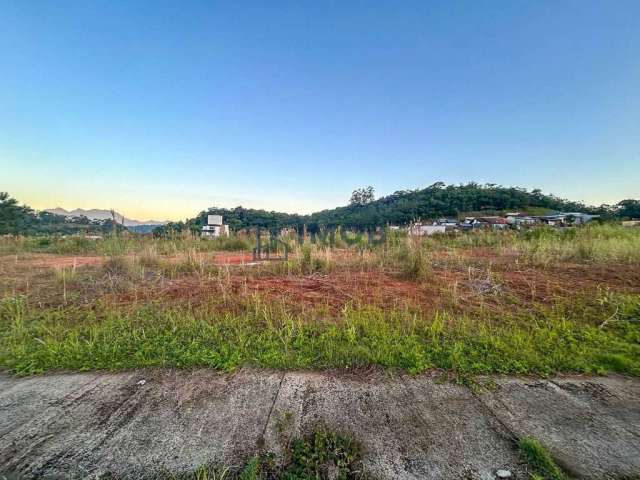 Terreno com 325 m² de área total, Três Rios do Norte