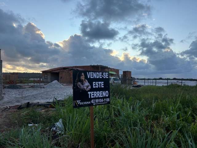 Lote pertinho da praia do francês