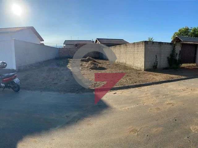 Terreno à venda no Loteamento Residencial e Comercial Araguaia, Pindamonhangaba  por R$ 90.000