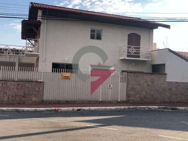 Casa com 3 quartos à venda em Independência, Taubaté  por R$ 600.000