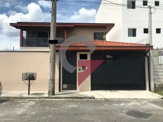 Casa com 3 quartos à venda no Jardim de Alah, Taubaté  por R$ 950.000