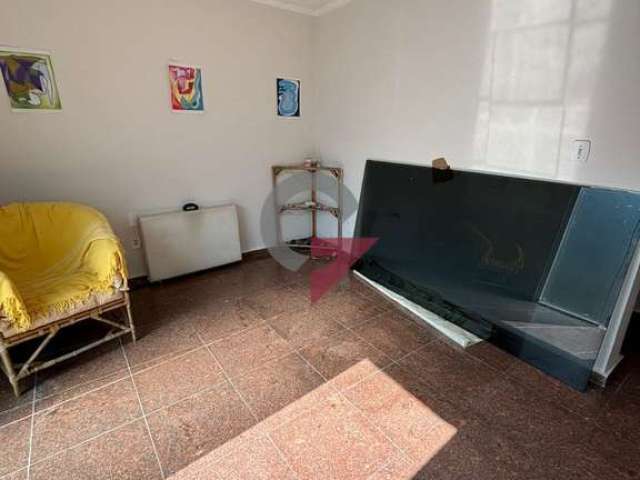 Casa com 5 quartos à venda no Centro, Taubaté  por R$ 950.000