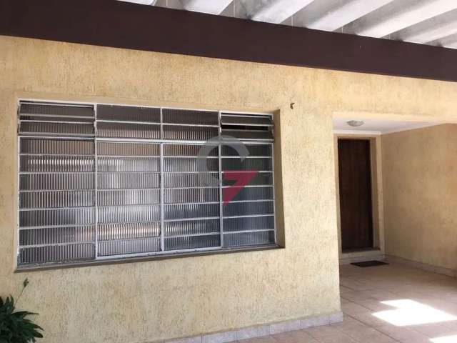 Casa com 3 quartos à venda na Vila Jaboticabeira, Taubaté  por R$ 532.000