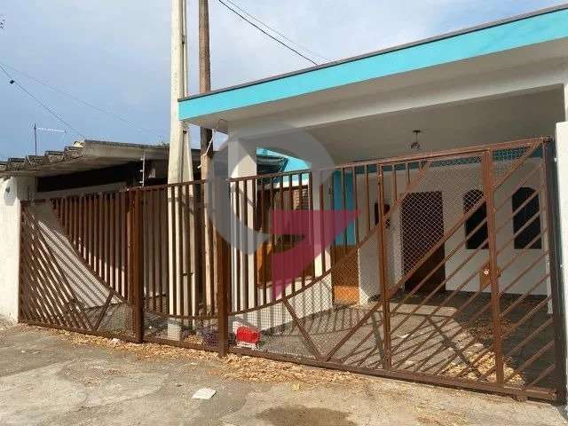 Casa com 3 quartos à venda na Vila Nogueira, Taubaté  por R$ 320.000