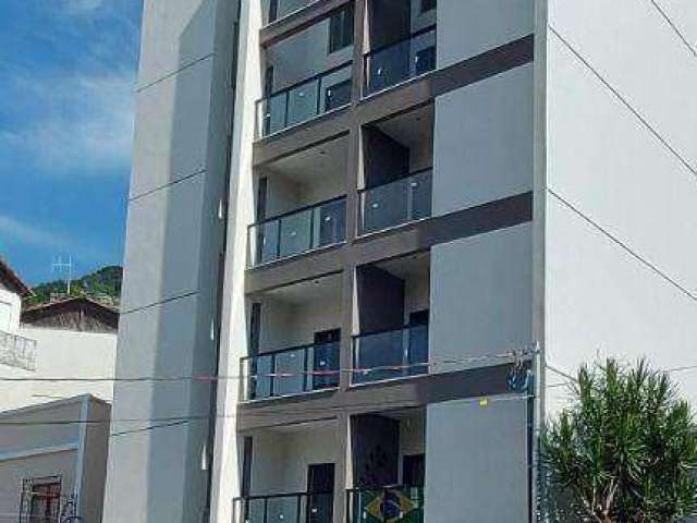 Studio duplex, suíte, varanda com pé direito duplo, 1 vaga. Localização privilegiada na rua Olegário Maciel no Paineiras.