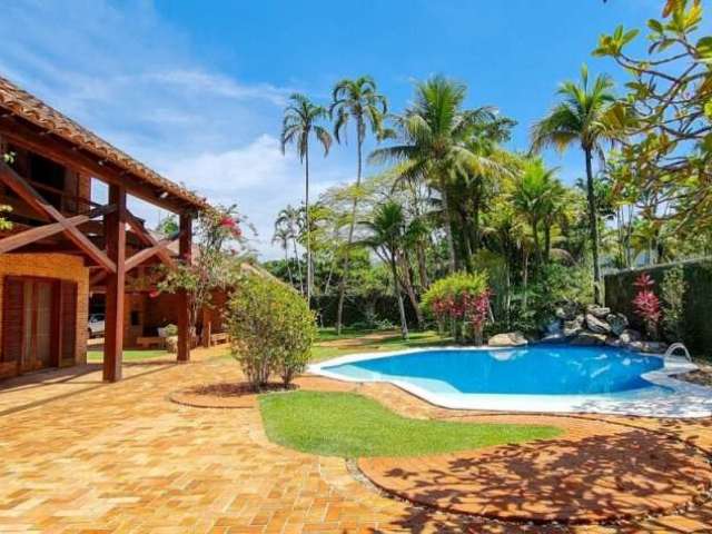 Casa estilo Rústica à VENDA no condomínio Park Lane na Praia de Pernambuco Guarujá