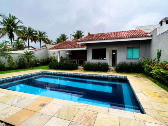 Casa à venda no Jardim Acapulco - Guarujá.