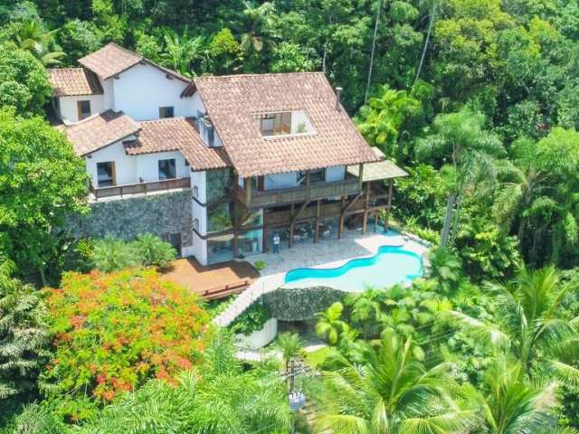 Conheça o refugio perfeito !! Casa de praia disponivel à venda no Condominio Iporanga em Guarujá